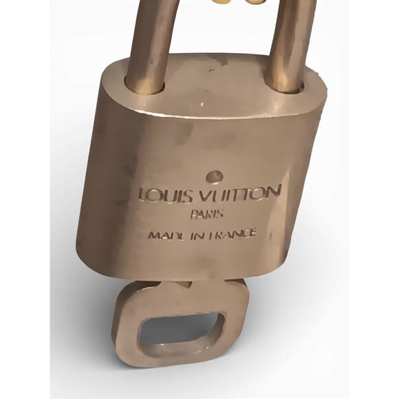 Authentic Louis Vuitton Lock & Key 301 Gold Padlock w 20” Gold Plated Chain - Picture 6 of 14